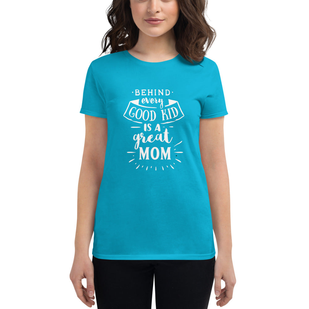 GOOD MOM T-shirt