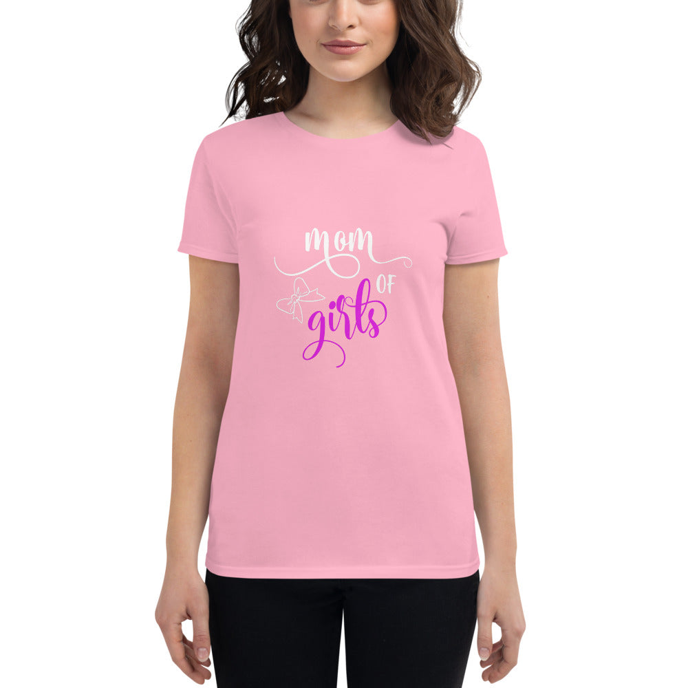 MOM OF GIRLS W t-shirt