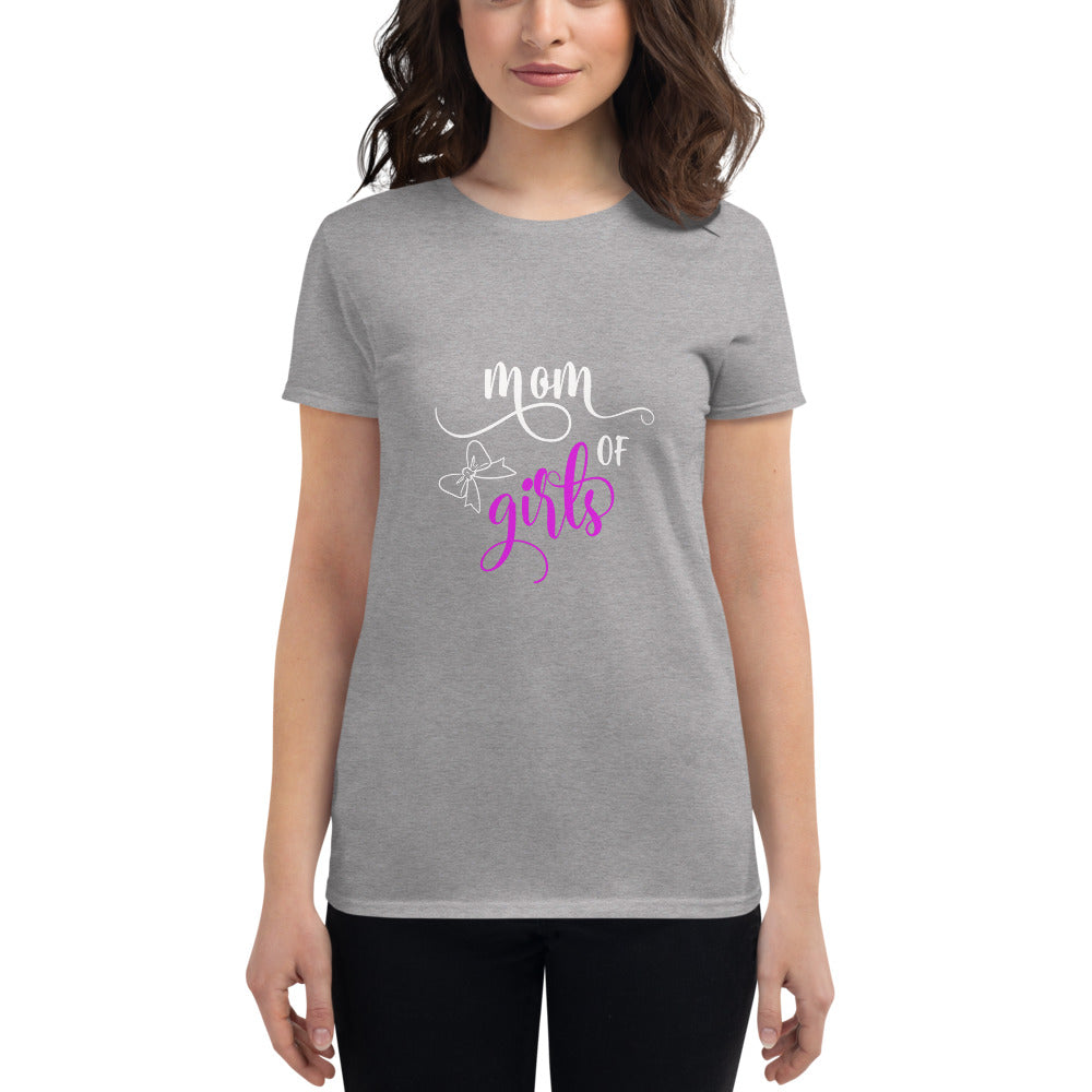 MOM OF GIRLS W t-shirt